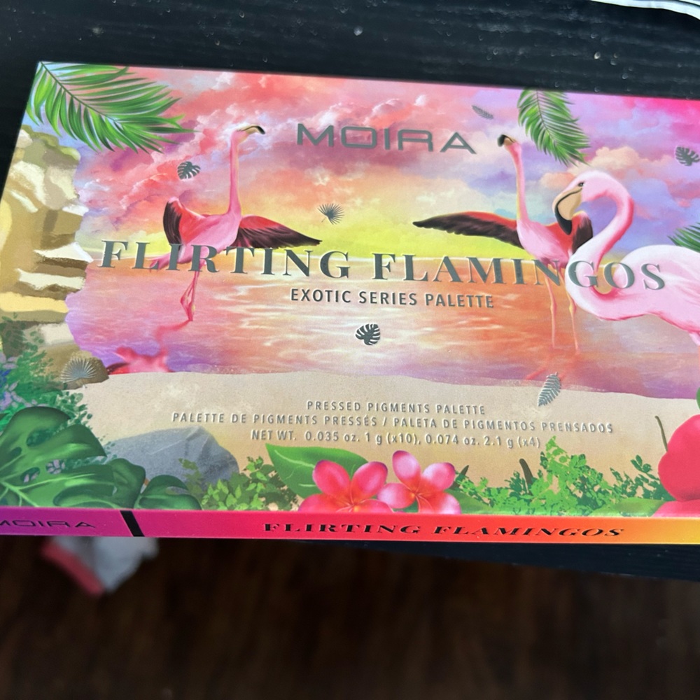 Moira EXP002- Flirting Flamingo Pressed Pigment Palette